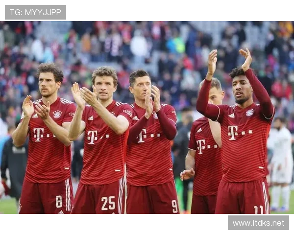 曼联重建进程战略缺失问题显现，对赛季走势形成制约