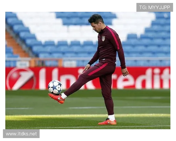 科克技术特点解析：精准传球、积极跑动与中场控制力