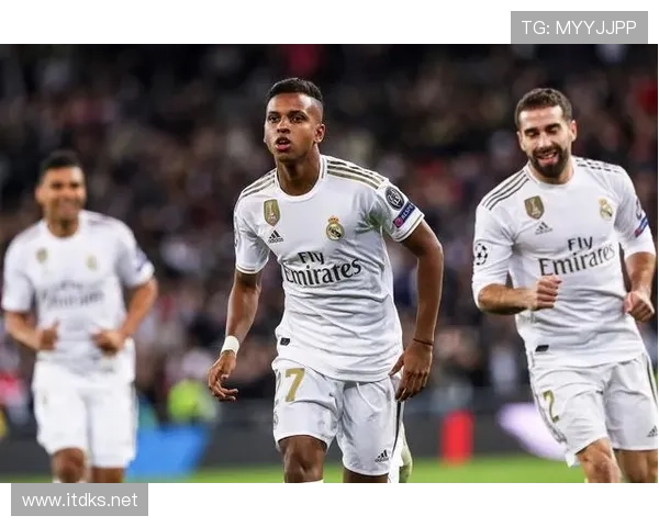 罗德里戈与维尼修斯对比分析：巴西双翼的战术角色与进攻效率差异