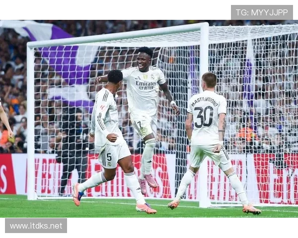 皇马防守稳定性下降,原因分析与球队近期表现形成关联 皇马防守稳定性下降,原因分析与球队近期表现形成关联