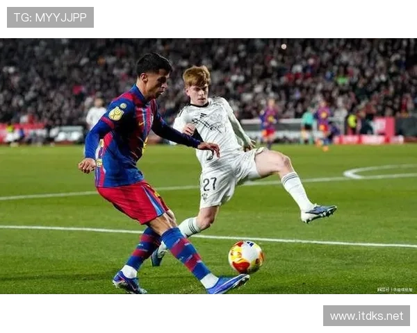 若昂·坎塞洛对比沃克：技术与防守路线对比