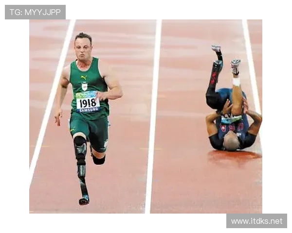 奥斯卡·皮斯托瑞斯，赛场上光芒万丈，新闻里全是法庭镜头和传闻，怎么看都像明星翻车现场